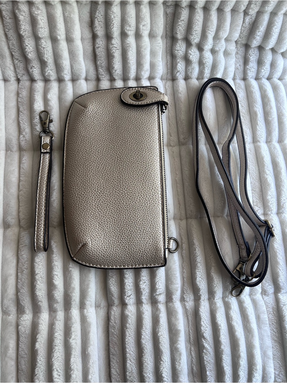 Metallic Pearl  Crossbody Wristlet Bag - Women
